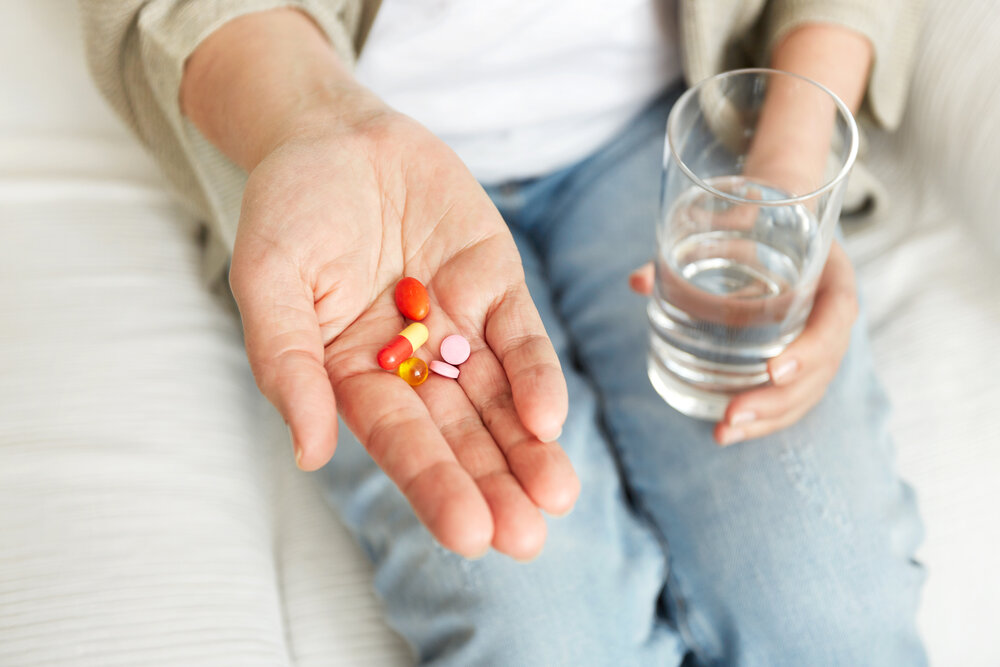 Tabletky, tablety, vitamíny a lieky detailný pohľad