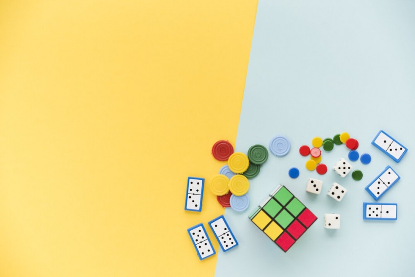spolocenske hry, Rubikova kocka, domino, zetony