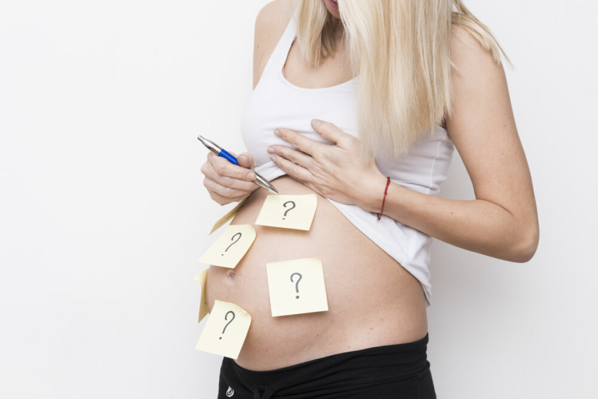 tehotná žena má otázky ohľadom rodičovstva