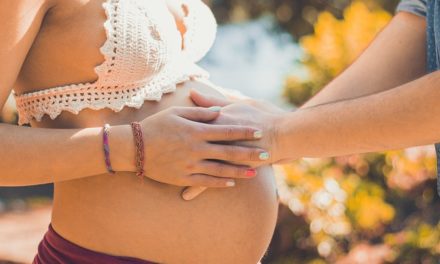 Strie v tehotenstve: Prečo vznikajú a čo na ne zaberá?