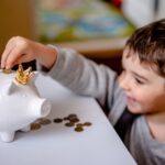 Ako naučiť deti správne narábať s peniazmi?